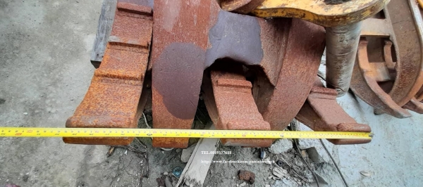 FROM JAPAN ตัวคีบปากหนีบไม้ GRAPPLE อุปกรณ์รองรับ สำหรับรถขุดไซค์ 200 ,220 สินค้าเก่านอก ขายตามสภาพ**