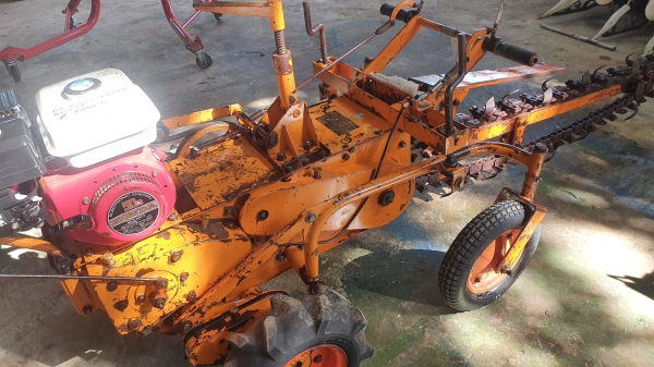 รถขุดว่างท่อ 4 นิ้ว รถขุดว่างท่อ 4 นิ้ว