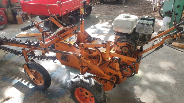 รถขุดว่างท่อ 4 นิ้ว รถขุดว่างท่อ 4 นิ้ว