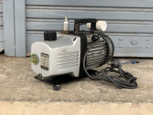 ขายปั๊มแวคคั่มสุญญากาศ Telstar 1/2HP. 220V ไฟบ้าน ไฟบ้าน made in Spain สภาพสวย(หายากครับ) หมุนนิ่ม ดูดแรง พร้อมใช้งาน