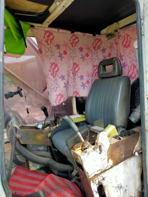 ขายรถแบคโฮ KOMATSU PC200-3 ขายรถแบคโฮ KOMATSU PC200-3