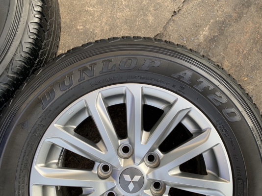 ล้อแม็ก Mitsu Triton Plus ขอบ 17 แถมยาง 245-65-17 Dunlop ปลายปี 14 ล้อแม็ก Mitsu Triton Plus ขอบ 17 แถมยาง 245-65-17 Dunlop ปลายปี 14