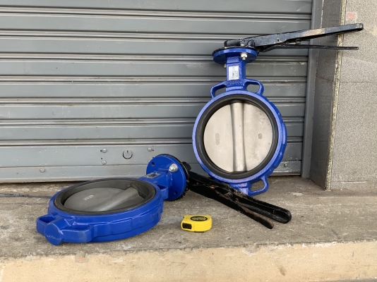 ขายวาล์วผีเสื้อสแตนเลส Pd Valve ขนาด 8นิ้ว **ของใหม่ไม่เคยใช้งาน** ทนแรงดันสูง 200PSI หมุนนิ่ม พร้อมใช้งาน ลองรับได้ทุกขนาดหน้าแปลนครับ มีมา 2ตัวครับ ราคาตัวละ 3,600 บาท