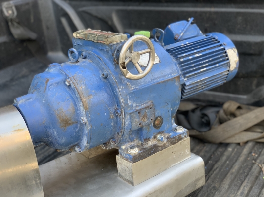 ขายหัวปั๊มดูดของเหนียวหัวสแตนเลส Hanatsuka Stainless Pump ขนาด 2นิ้ว made in Japan พร้อมแท่นชุดมอเตอร์เกียร์ Sumitomo 2HP. 380V ปรับรอบได้ในตัว ตัวใหญ่ แท่นสแตนเลสทั้งตัว ใช้ในงานผลิตอาหาร ดูดของเหนียว ของหนืด ดูดสารเคมีต่างๆ สภาพสวย หมุนนิ่ม พร้อมใช้งาน