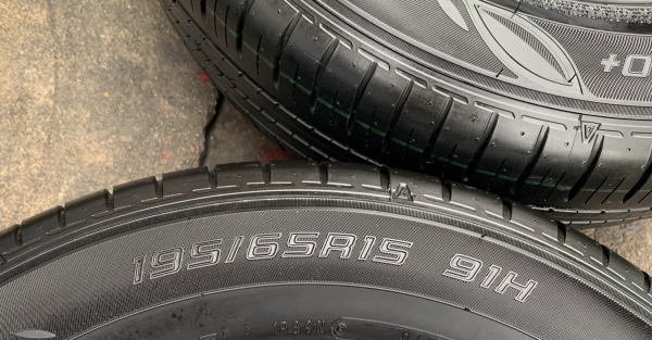 ยางใหม่ป้ายแดง 195-65-15 Dunlop ปี 20 ใหม่ยกห้าง