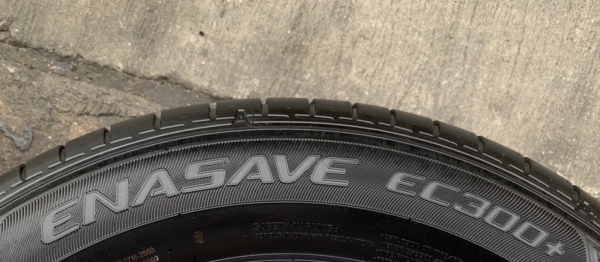 ยางใหม่ป้ายแดง 195-65-15 Dunlop ปี 20 ใหม่ยกห้าง