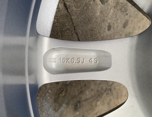 ล้อแม็กป้ายแดง Mazda 3 รุ่นใหม่ล่าสุด ขอบ 16 สีเทาไฮเปอร์ สวยกริ๊บ หรูหราสุดๆ ล้อแม็กป้ายแดง Mazda 3 รุ่นใหม่ล่าสุด ขอบ 16 สีเทาไฮเปอร์ สวยกริ๊บ หรูหราสุดๆ