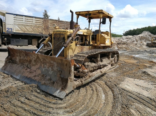 Caterpillar D5B/ หัวฉีดซัมเมอร์ เครื่องดี ช่วงล่างดี เอกสารเล่ม พร้อมลุย