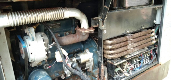 เครื่องเชื่อมพร้อมปั่นไฟสนามShindaiwaสามสาย200Vสองสาย220V