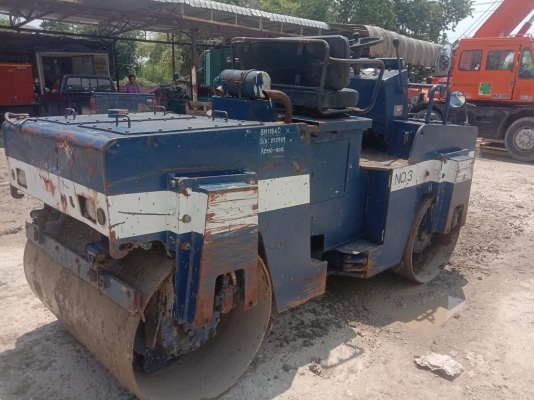 รถบดสั่นสะท้านBOMAGล้อหน้าหลังเหล็ก4ตัน