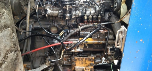 รถบดสั่นสะท้านBOMAGล้อหน้าหลังเหล็ก4ตัน