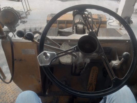 ขายด่วน รถตัก KOMATSU JH30B สภาพพร้อมใช้งาน ระบบทำงานดีเยี่ยม สนใจสอบถาม 093 0764943 K ตั้ม