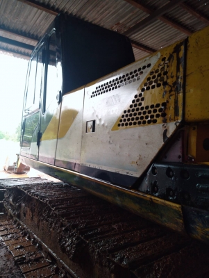 ขายด่วน KOBELCO SK200 MART III 200 สภาพพร้อมใช้งาน โซ่ช่วงล่างสวย เวแน่น ไฟฟ้าสมบูรณ์ เอกสารเล่มทะเบียน พร้อมลุยงาน สนใจเอาไปใช้งาน โทร 093 0764943 K ตั้ม