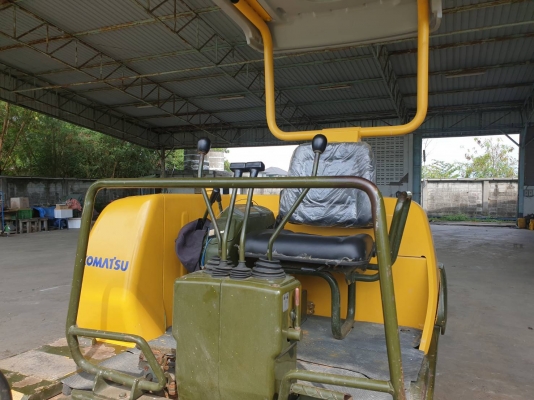 Komatsu PC20-7 เก่านอกมาทำงานไป 4600 ชม. ตรวจเช็คระบบเรียบร้อยพร้อมลุยงานได้เลย เอกสารอินวอย