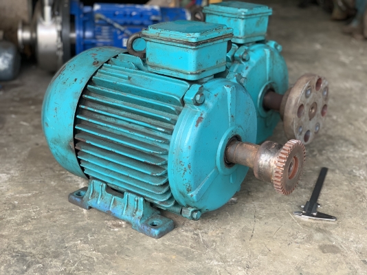 ขายมอเตอร์ไฟฟ้า Brook 15HP. 380V 1450rpm. รุ่นงานยุโรป สภาพสวยเดิมๆ หมุนนิ่ม พร้อมใช้งาน มี 2ตัวครับ ราคาตัวละ 6,800 บาท