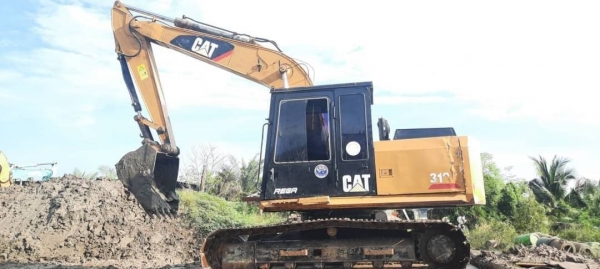 ขาย495000เอกสารใบซื้อขายนะครับผมรถแบ๊คโฮCAT E120Bเป็นรถรุ่นที่ยอดนิยมที่สุดครับมีแต่คนมีแต่คนอยากได้มาครับมาเอาคันนี้ไปใช้กันครับผม495000
