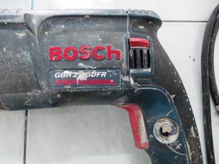 สว่านโรตารี่3ระบบBOSCHรุ่นGBH2-26DFRสภาพดี ราคาถูกๆ