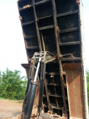 บริษัท ฟูโซ่ สว่างแดนดิน จำกัด