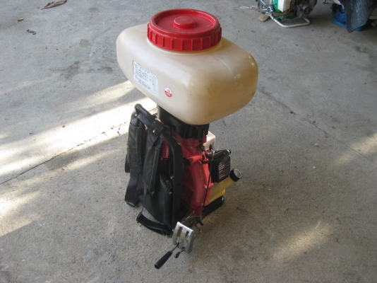 เครื่องพ่นปุ๋ยเคมี