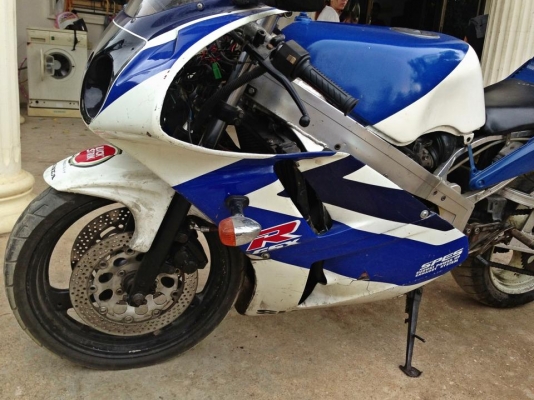 ขาย gsxr400 r3สำเนาทะเบียน 28000บาท