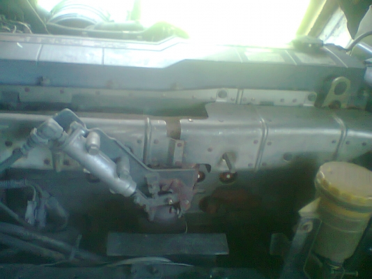 ISUZU ROCKY 195 HP 6HE1 กระบะคอกเหล็กยาว 5.50 เมตร เครื่องแรงดีไม่มีเยิ้ม หัวเก๋งบาง แอร์เย็น พวงมาลัยเพาเวอร์ เบรคทริ๊ปฟี้ครบพร้อม ช่วงล่างคัชซีสวยไม่มีดาม สภาพดี 70\% เอกสารทะเบียนภาษีครบพร้อมโอน