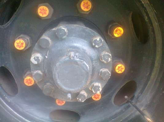 ISUZU ROCKY 195 HP 6HE1 กระบะคอกเหล็กยาว 5.50 เมตร เครื่องแรงดีไม่มีเยิ้ม หัวเก๋งบาง แอร์เย็น พวงมาลัยเพาเวอร์ เบรคทริ๊ปฟี้ครบพร้อม ช่วงล่างคัชซีสวยไม่มีดาม สภาพดี 70\% เอกสารทะเบียนภาษีครบพร้อมโอน