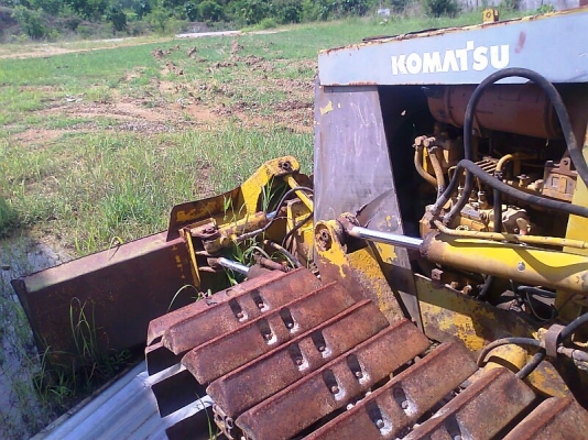 ขายด่วน..KOMATSU D20P รถสวย ระบบการทำงานสมบุรณ์แบบ พร้อมใช้งานดี.