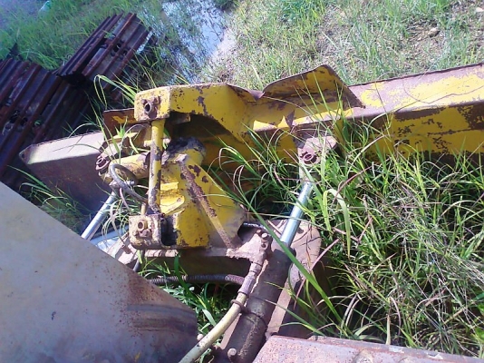 ขายด่วน..KOMATSU D20P รถสวย ระบบการทำงานสมบุรณ์แบบ พร้อมใช้งานดี.