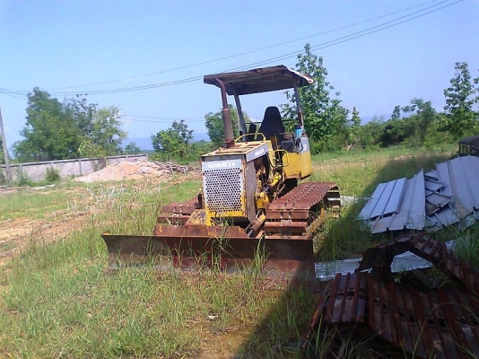 ขายด่วน..KOMATSU D20P รถสวย ระบบการทำงานสมบุรณ์แบบ พร้อมใช้งานดี.