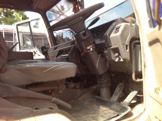 รถมิตซู 10 ล้อดั้ม FN527 220 แรงม้า  สนใจติดต่อ 081 - 6079515