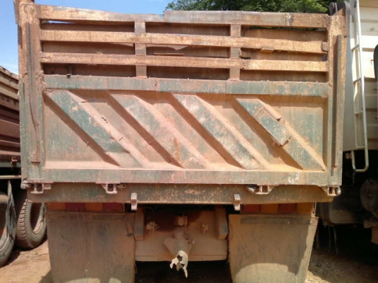 รถมิตซู 10 ล้อดั้ม FN527 220 แรงม้า  สนใจติดต่อ 081 - 6079515