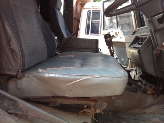 รถมิตซู 10 ล้อดั้ม FN527 220 แรงม้า  สนใจติดต่อ 081 - 6079515