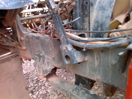 รถมิตซู 10 ล้อดั้ม FN527 220 แรงม้า  สนใจติดต่อ 081 - 6079515