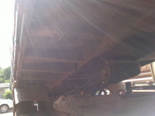 รถมิตซู 10 ล้อดั้ม FN527 220 แรงม้า  สนใจติดต่อ 081 - 6079515