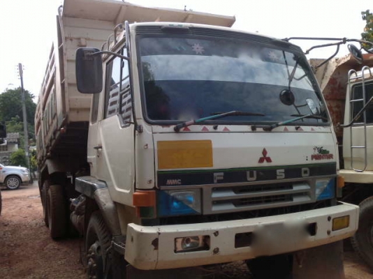 รถมิตซู 10 ล้อดั้ม FN527 220 แรงม้า  สนใจติดต่อ 081 - 6079515