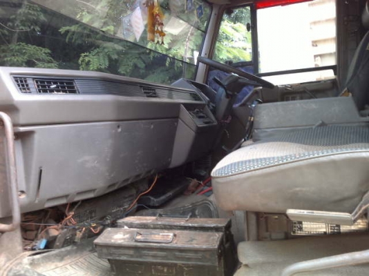 รถมิตซู 10 ล้อดั้ม FN527 220 แรงม้า  สนใจติดต่อ 081 - 6079515