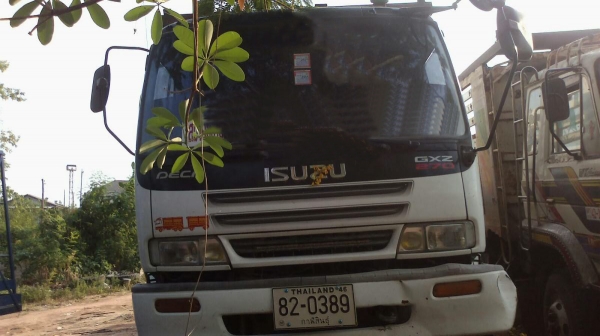 ISUZU   270  ปี  40   พ่วงแม่ลูก   ไม่ดั้ม   ลูก  2 คาน  กระบะเหล็ก  ลูกฟูกลอนนอน