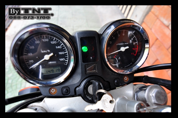 <TNT>ขาย Honda CB 900 ปี2004/หัวฉีด/กุญแจชิพ/สีแดง/ทะเบียน/..สวยๆ>>>>>