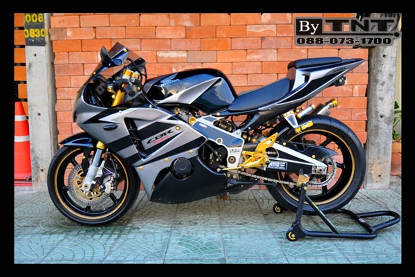 <TNT>ขาย Honda CBR(NC-29) 400 cc./ปี92/สีดำ-เทา/ทะเบียนแท้/แฟริ่งแต่ง..สวยๆ>>>