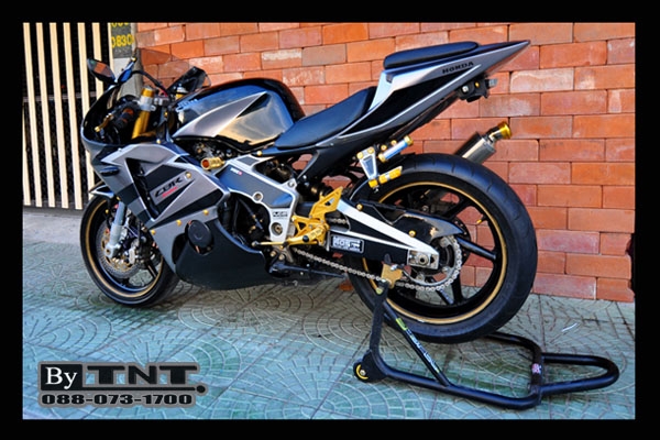 <TNT>ขาย Honda CBR(NC-29) 400 cc./ปี92/สีดำ-เทา/ทะเบียนแท้/แฟริ่งแต่ง..สวยๆ>>>