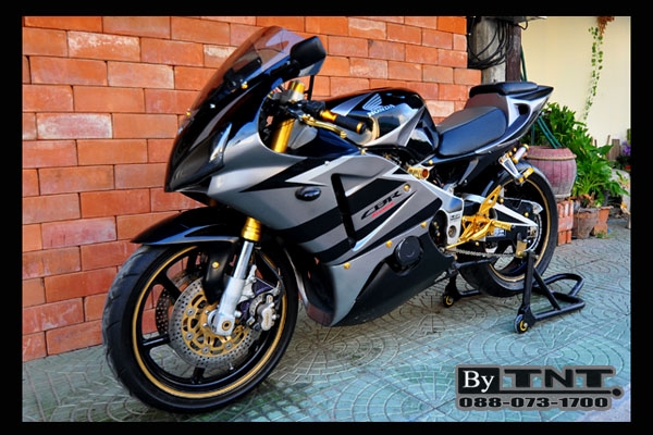 <TNT>ขาย Honda CBR(NC-29) 400 cc./ปี92/สีดำ-เทา/ทะเบียนแท้/แฟริ่งแต่ง..สวยๆ>>>