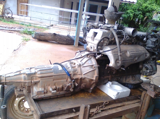 เครื่อง 1J 2500 พร้อมเกียรออโต้ ไดชารท ไดสตารท คอมแอร ปั้มเพาเวอ อยู่ครบ