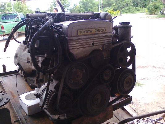 เครื่อง 1J 2500 พร้อมเกียรออโต้ ไดชารท ไดสตารท คอมแอร ปั้มเพาเวอ อยู่ครบ