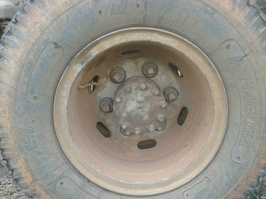 ขาย6 ล้อดั้ม HINO FD 185แรง (FD171A)(HO7C)เครื่องแน่นมาก แรง ดีมาก คัซซีสวยมาก ไม่ผุ สวยตลอดเส้น พวงมาลัยพาวเวอร์ 7 เกียร์รวมเกียร์ถอย. มีแอร์ พร้อมโอน พร้อมใช้งาน...... ขาย6 ล้อดั้ม HINO FD 185แรง (FD171A)(HO7C)เครื่องแน่นมาก แรง ดีมาก คัซซีสวยมาก ไม่ผุ สวยตลอดเส้น พวงมาลัยพาวเวอร์ 7 เกียร์รวมเกียร์ถอย. มีแอร์ พร้อมโอน พร้อมใช้งาน......