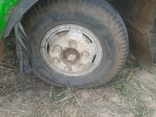 ขาย6 ล้อดั้ม HINO FD 185แรง (FD171A)(HO7C)เครื่องแน่นมาก แรง ดีมาก คัซซีสวยมาก ไม่ผุ สวยตลอดเส้น พวงมาลัยพาวเวอร์ 7 เกียร์รวมเกียร์ถอย. มีแอร์ พร้อมโอน พร้อมใช้งาน...... ขาย6 ล้อดั้ม HINO FD 185แรง (FD171A)(HO7C)เครื่องแน่นมาก แรง ดีมาก คัซซีสวยมาก ไม่ผุ สวยตลอดเส้น พวงมาลัยพาวเวอร์ 7 เกียร์รวมเกียร์ถอย. มีแอร์ พร้อมโอน พร้อมใช้งาน......