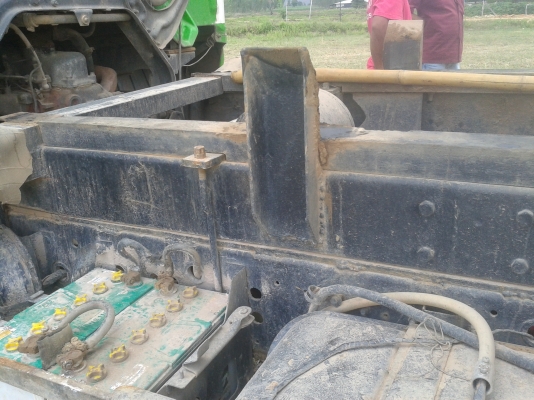 ขาย6 ล้อดั้ม HINO FD 185แรง (FD171A)(HO7C)เครื่องแน่นมาก แรง ดีมาก คัซซีสวยมาก ไม่ผุ สวยตลอดเส้น พวงมาลัยพาวเวอร์ 7 เกียร์รวมเกียร์ถอย. มีแอร์ พร้อมโอน พร้อมใช้งาน...... ขาย6 ล้อดั้ม HINO FD 185แรง (FD171A)(HO7C)เครื่องแน่นมาก แรง ดีมาก คัซซีสวยมาก ไม่ผุ สวยตลอดเส้น พวงมาลัยพาวเวอร์ 7 เกียร์รวมเกียร์ถอย. มีแอร์ พร้อมโอน พร้อมใช้งาน......