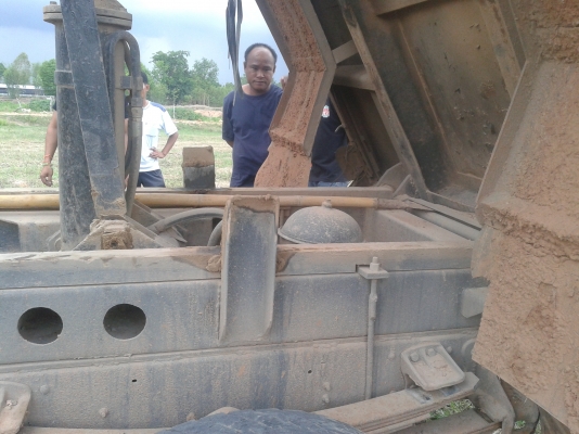 ขาย6 ล้อดั้ม HINO FD 185แรง (FD171A)(HO7C)เครื่องแน่นมาก แรง ดีมาก คัซซีสวยมาก ไม่ผุ สวยตลอดเส้น พวงมาลัยพาวเวอร์ 7 เกียร์รวมเกียร์ถอย. มีแอร์ พร้อมโอน พร้อมใช้งาน...... ขาย6 ล้อดั้ม HINO FD 185แรง (FD171A)(HO7C)เครื่องแน่นมาก แรง ดีมาก คัซซีสวยมาก ไม่ผุ สวยตลอดเส้น พวงมาลัยพาวเวอร์ 7 เกียร์รวมเกียร์ถอย. มีแอร์ พร้อมโอน พร้อมใช้งาน......