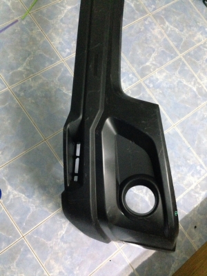 ขายกันชนหน้าVigo. Trd สภาพดี. 2500 บาท