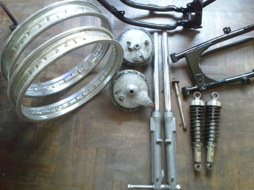 ขายยกชุดพร้อมเครื่อง 3000 ครับ โทร 0832340458 แก๊บ