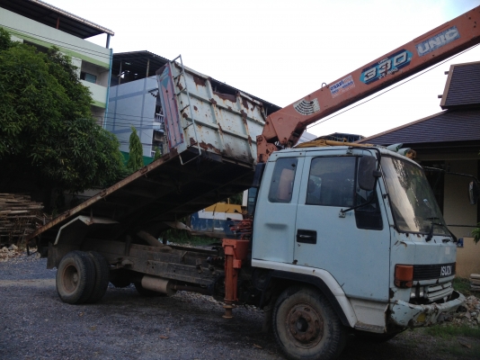 ขายรถบรรทุกดั๊มพ์ติดเครน